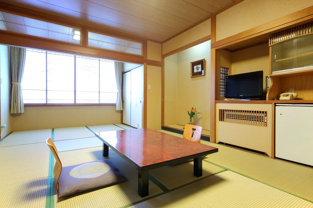 Awara Onsen Hot Spring Koubou Gurabaatei Otel Oda fotoğraf