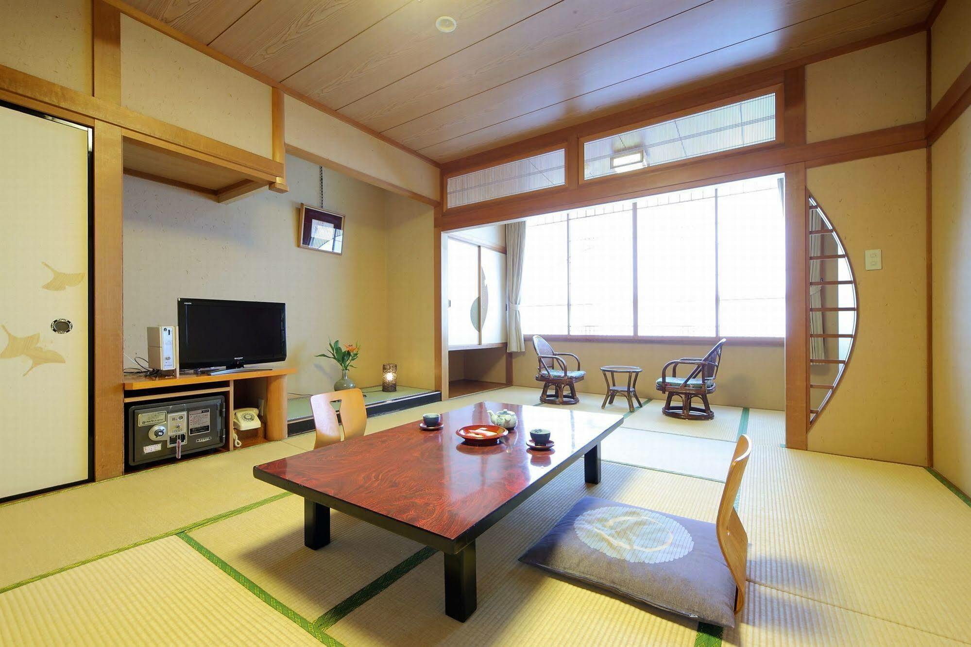 Awara Onsen Hot Spring Koubou Gurabaatei Otel Dış mekan fotoğraf
